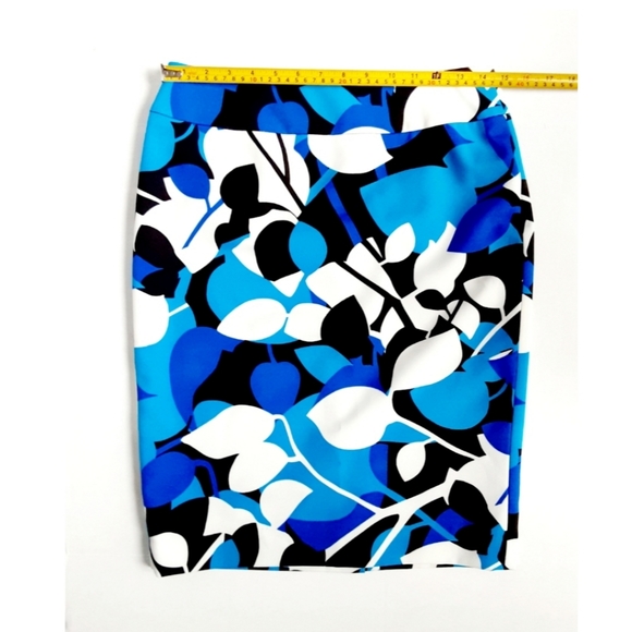 Jones Studio Separate Abstract Floral Pencil Skirt - Picture 11 of 16